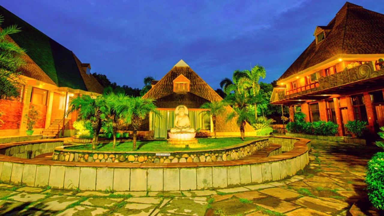 Pyramid Home Divine - A Wellness Resort Dehradun Bagian luar foto