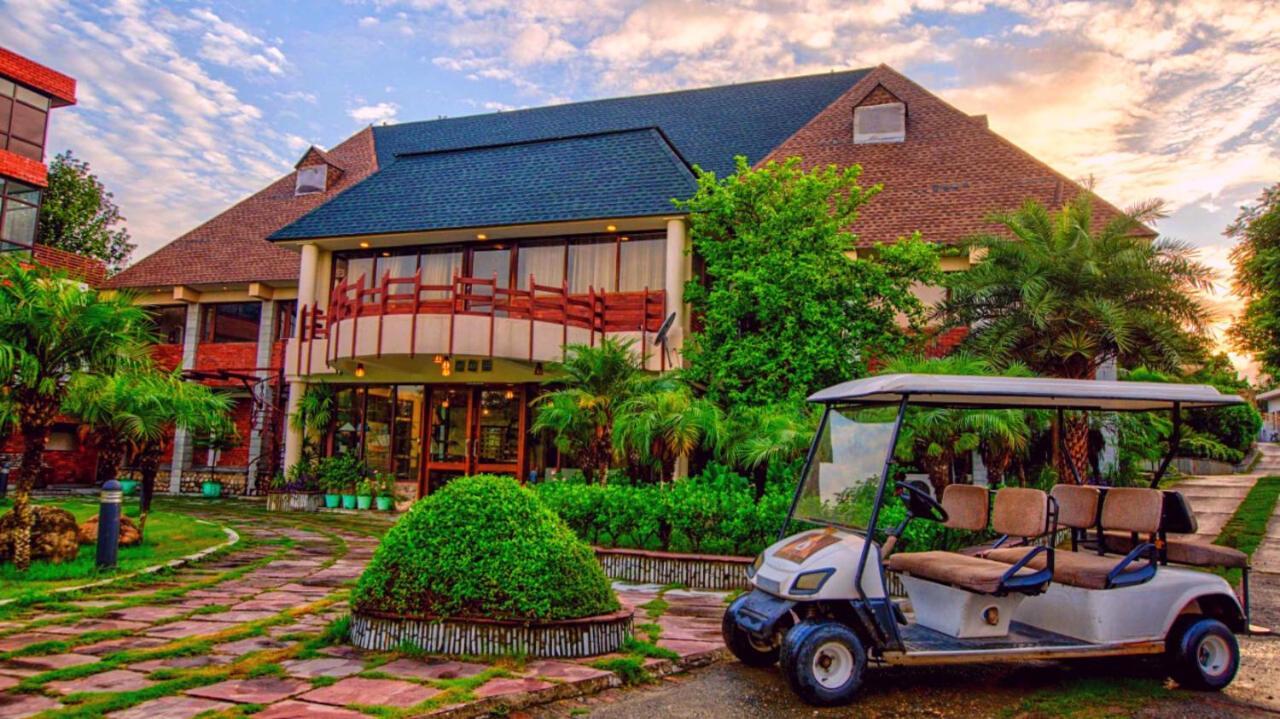 Pyramid Home Divine - A Wellness Resort Dehradun Bagian luar foto